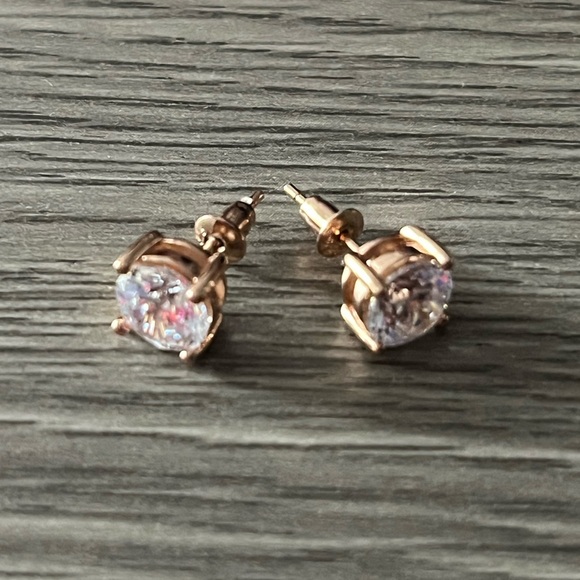 Stud Earrings - Picture 3 of 4